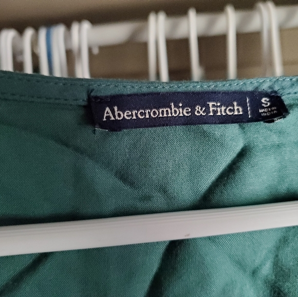 Abercrombie and Fitch Faux Wrap Dress - Picture 5 of 9